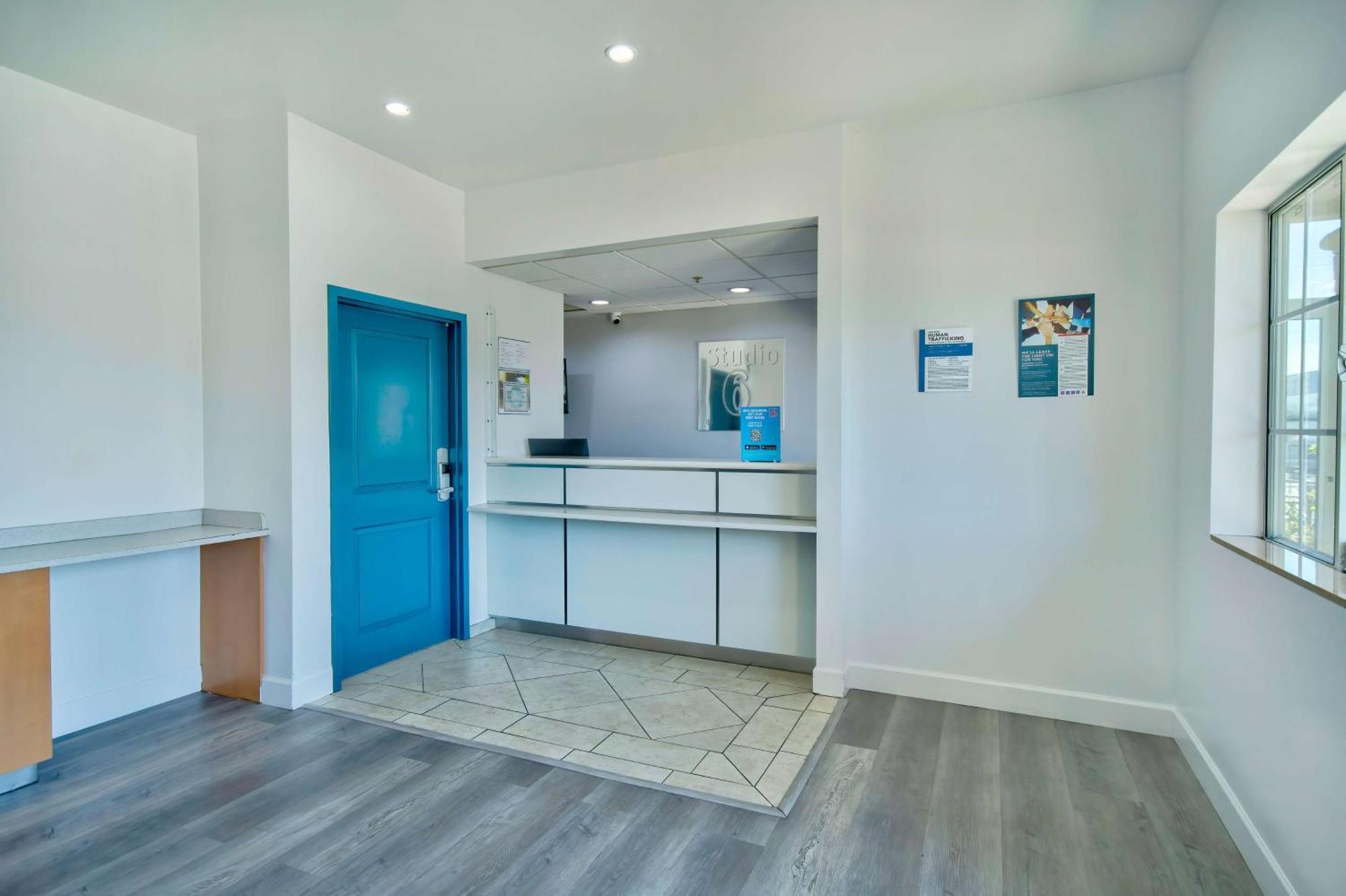 6-bakersfield, Ca 2*