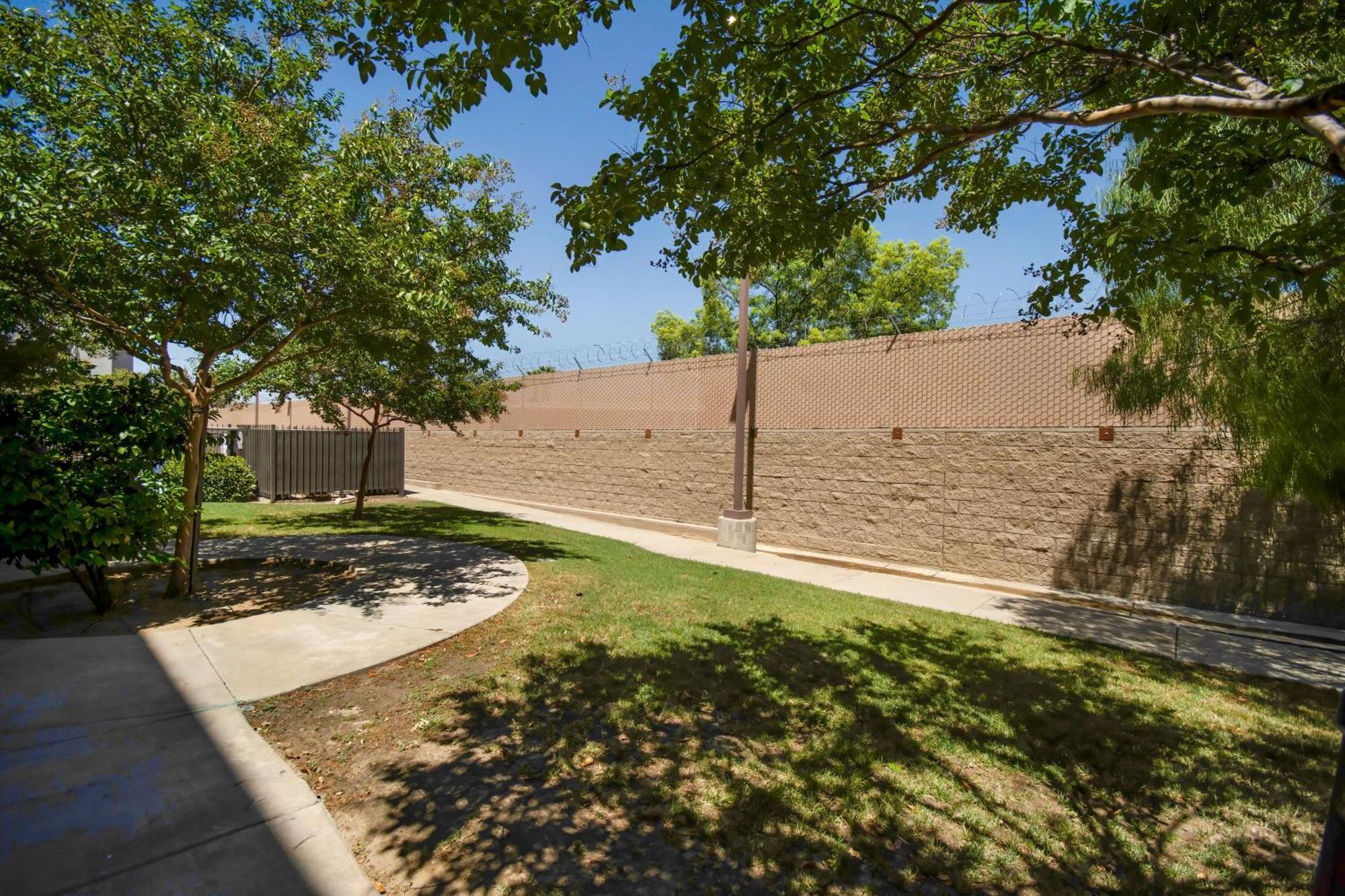 Hotel 6-bakersfield, Ca 2*