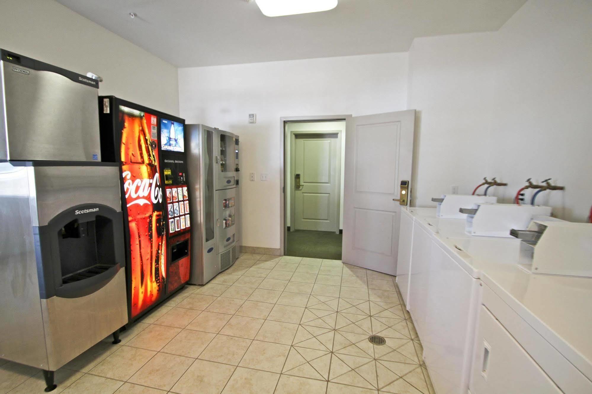 6-bakersfield, Ca Hotel